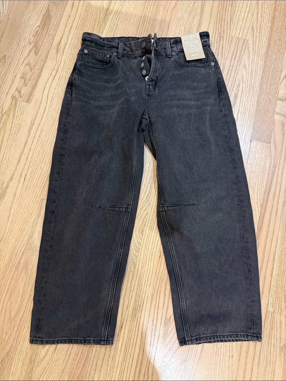 NWT Madewell Darted Barrel Leg Jean, 25P